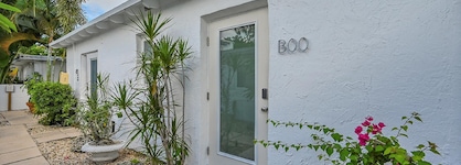 Inn On The Drive Llc