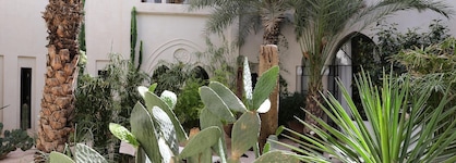 Palais Khum