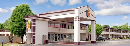 Super 8 By Wyndham Oklahoma Frontier City