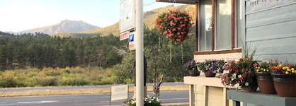 Alpine Trail Ridge Inn
