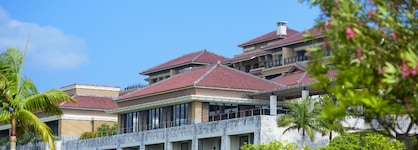 The Ritz-Carlton