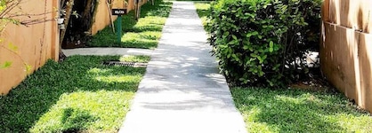 Baan Kao Hua Jook