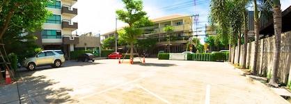 Initial Hua Hin