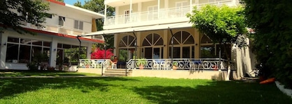 Avra Beach Hotel