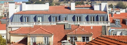 Lisbon Colours Bairro Alto Apartments