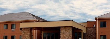 Cobblestone Inn & Suites - Newton
