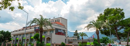 Rich Melissa Hotel
