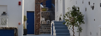 Astarte Suites