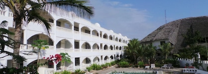 Jacaranda Beach Resort