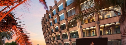 Noah's Ark Deluxe Hotel & Spa