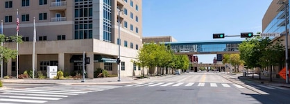 Wyndham Grand Oklahoma City Downtown