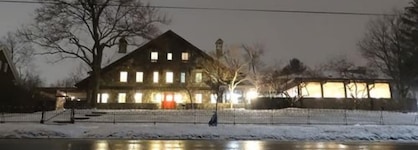 Stone Chalet B&B Inn And Event Center