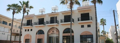New York Plaza Hotel Apartments