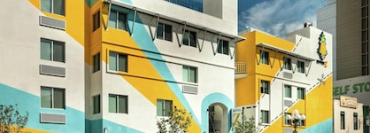 Staypineapple, Hotel Z, Gaslamp San Diego