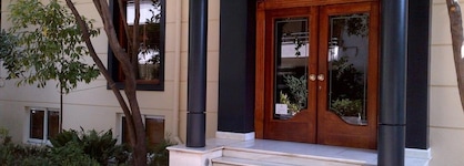 Andromeda Suites And Apartments