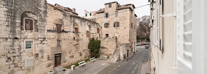 Tifani Luxury Rooms