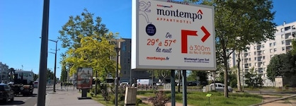 Montempô Apparthôtel Lyon Sud