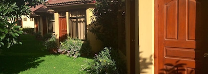 Ahadi Lodge