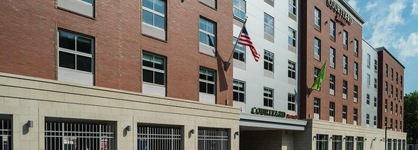 Courtyard By Marriott Edgewater Nyc Area