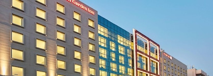 Hilton Garden Inn Dubai, Mall Avenue
