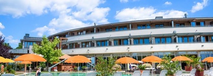 Hotel Golden Lake Resort