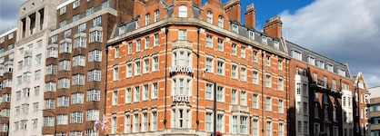 Morton Hotel