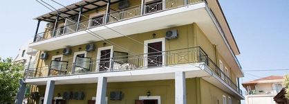 Petania Hotel & Apartments