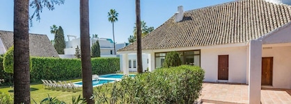 Anfitrión Villas & Suites