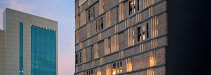 Hotel Stripes Kuala Lumpur, Autograph Collection