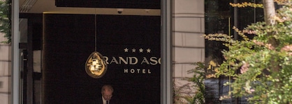 Grand Ascot Hotel