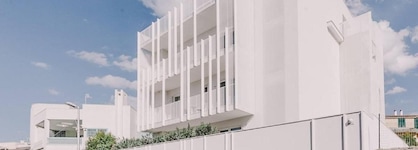 Suite 10 Home Design & Spa