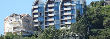 Apartments Aqua