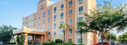 Comfort Suites Near Raymond James Stadium