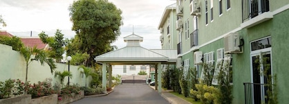 New Kingston Central Guest Apartment
