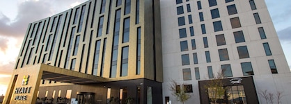 Hyatt Place Melbourne, Essendon Fields