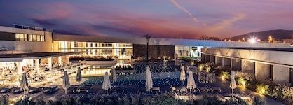 Gennadi Grand Resort