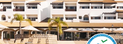 Pine Cliffs Resort