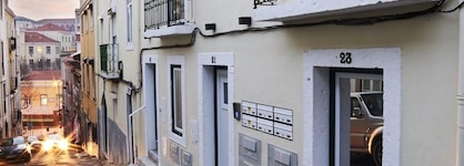 Lis Apartments