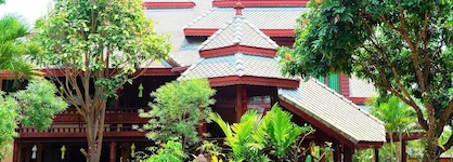 Rom Sak Resort