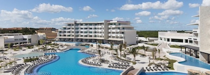 Ventus At Marina El Cid Spa & Beach Resort