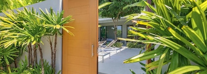 Villa White Orchid