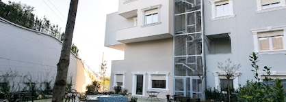 Elite Palace