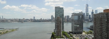 Global Luxury Suites At Newport