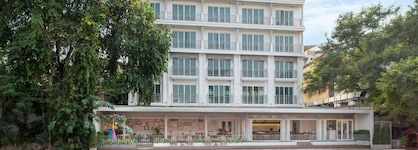 Casa Vimaya Riverside