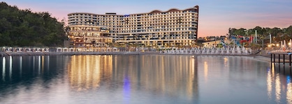 Mylome Luxury Hotel & Resort