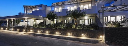 Amara Suites Santorini