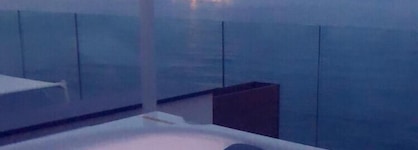 Nautilus Hotel