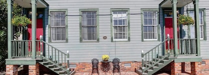 Gallery Stays - Spartina