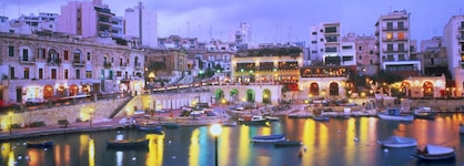 Seafront Lux Apart Inc Pool, Upmarket Area