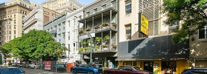 Roami At Bourbon Place